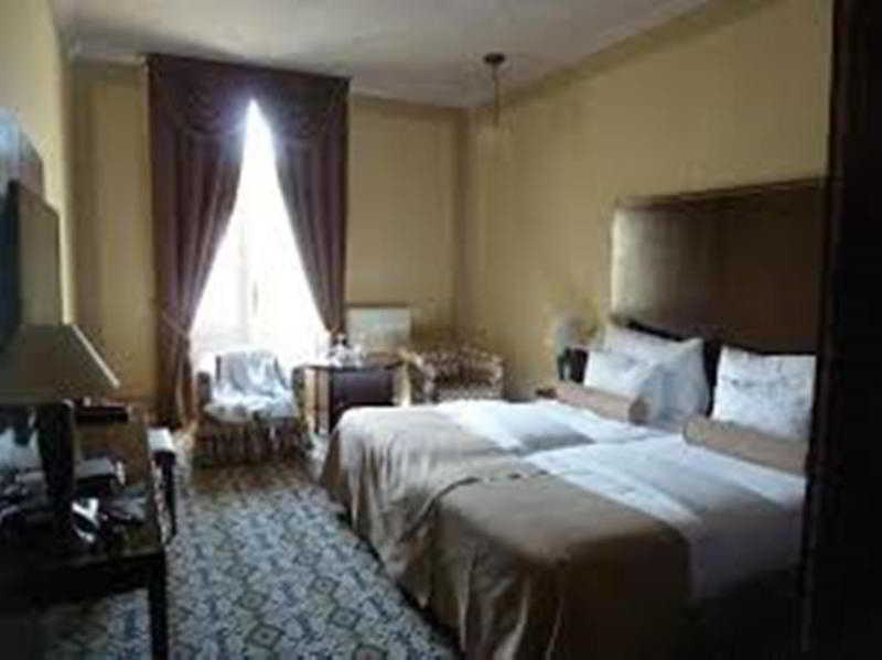 Grandezza Hotel Luxury Palace Бърно Екстериор снимка